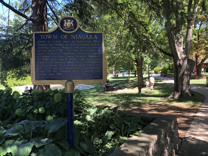 Town of Niagara sign