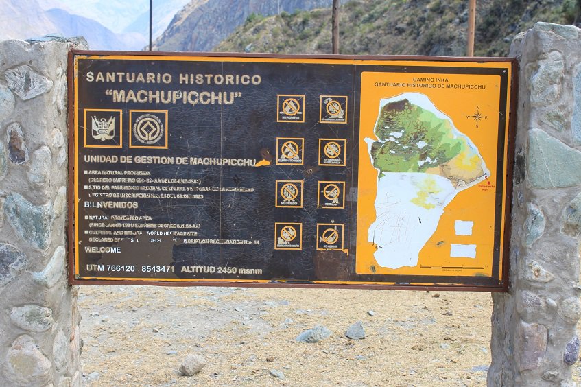 Machu Picchu sign